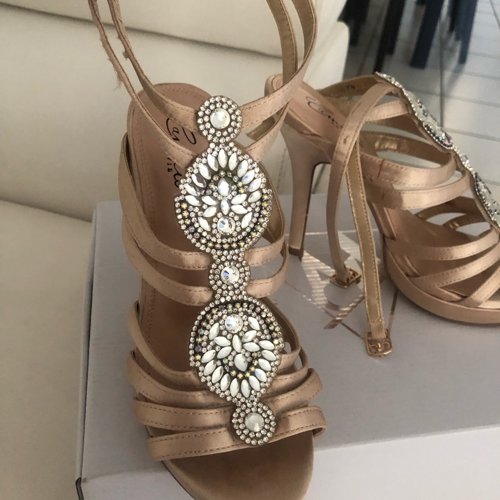 Shoes - Picture 1 of 3